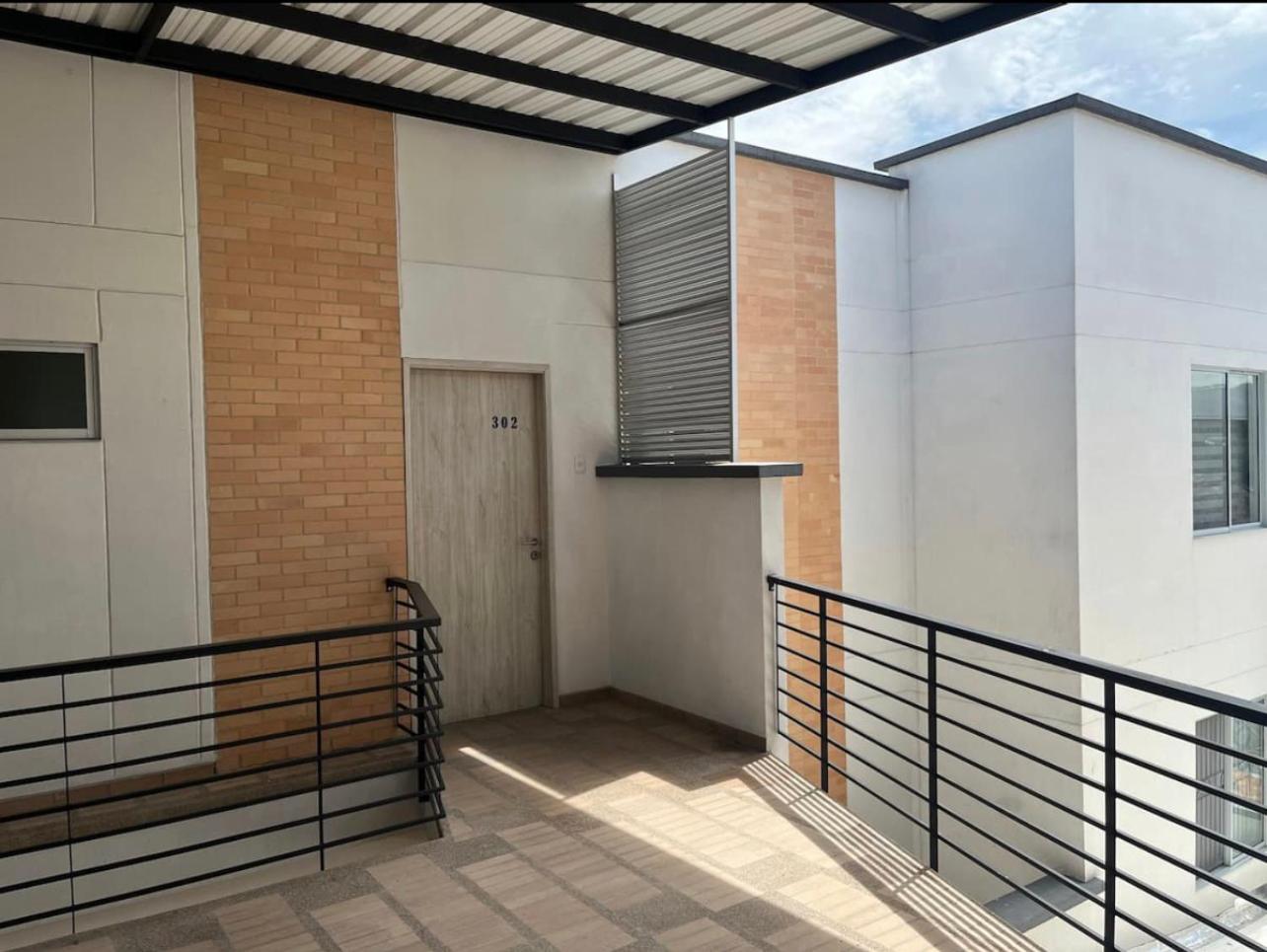 Moderno Penthouse cartago centro vista al rio