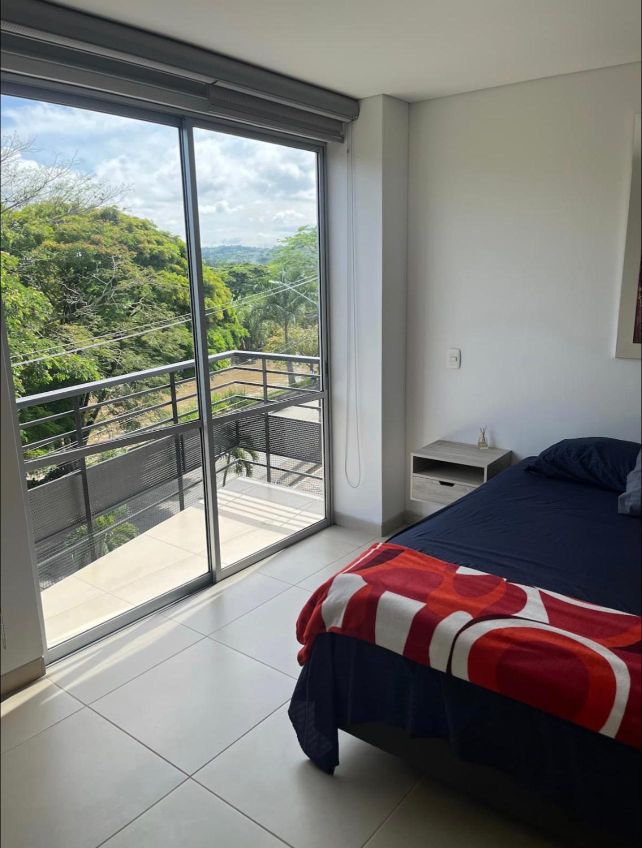 Moderno Penthouse cartago centro vista al rio