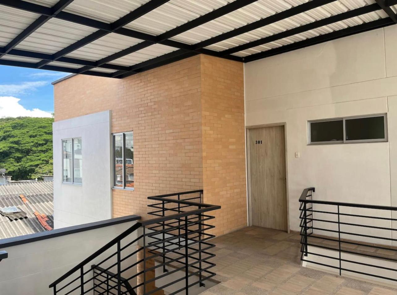 Moderno Penthouse cartago centro vista al rio