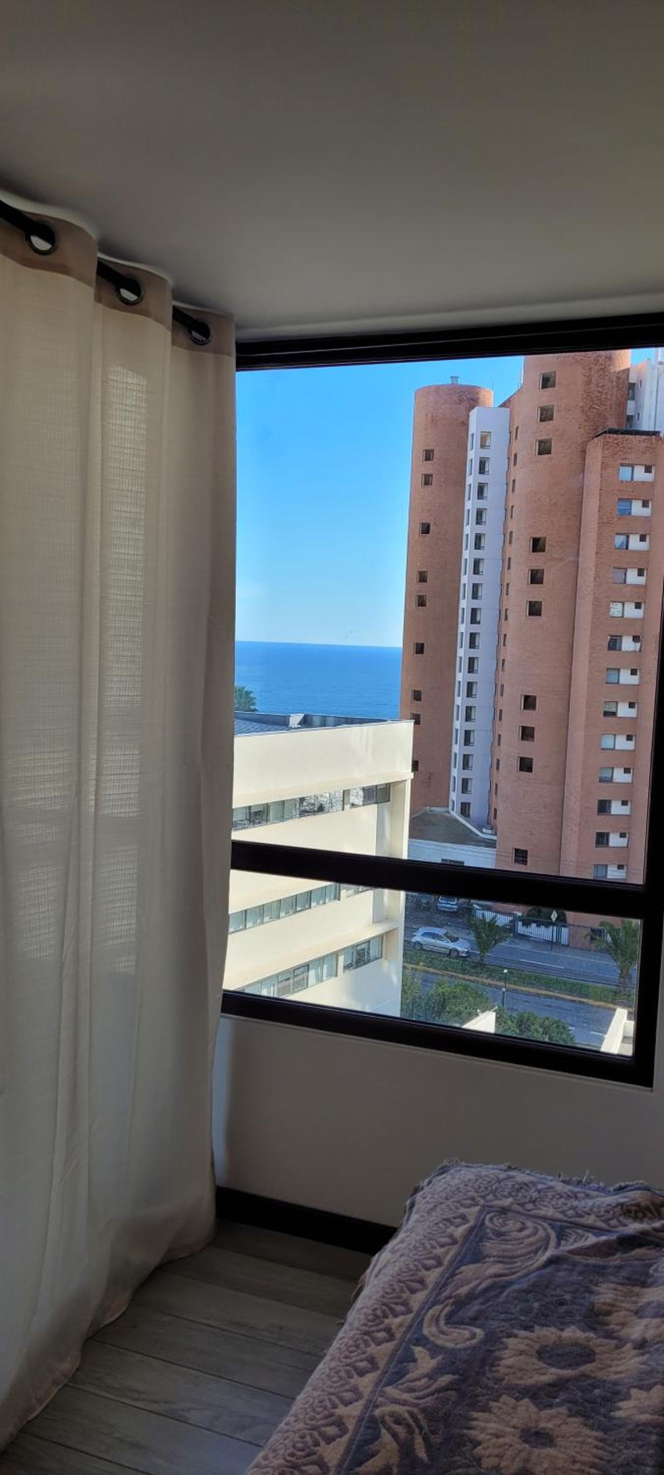 Edmundo Eluchans plaza 2066 Reñaca