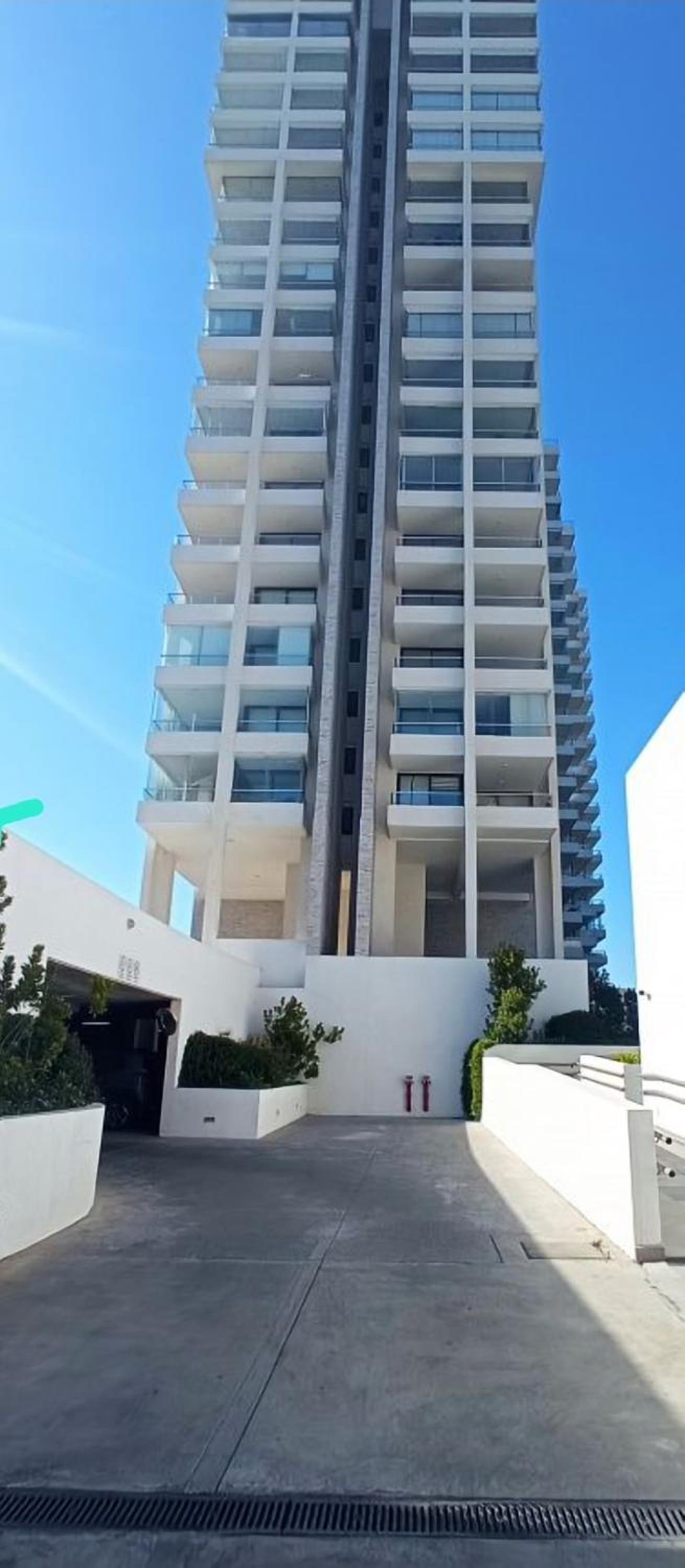 Edmundo Eluchans plaza 2066 Reñaca