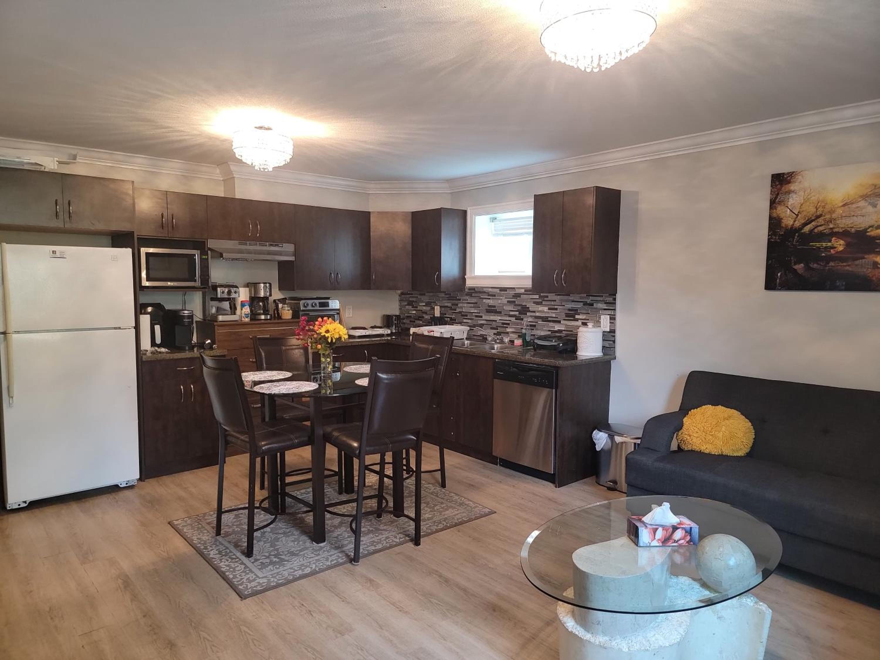 Oscar INN & 2bd Family Suite or Private Room