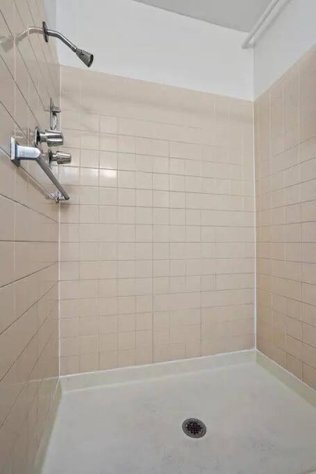 San Jose Vacations - Mission Peak Lodge - Property Image 4