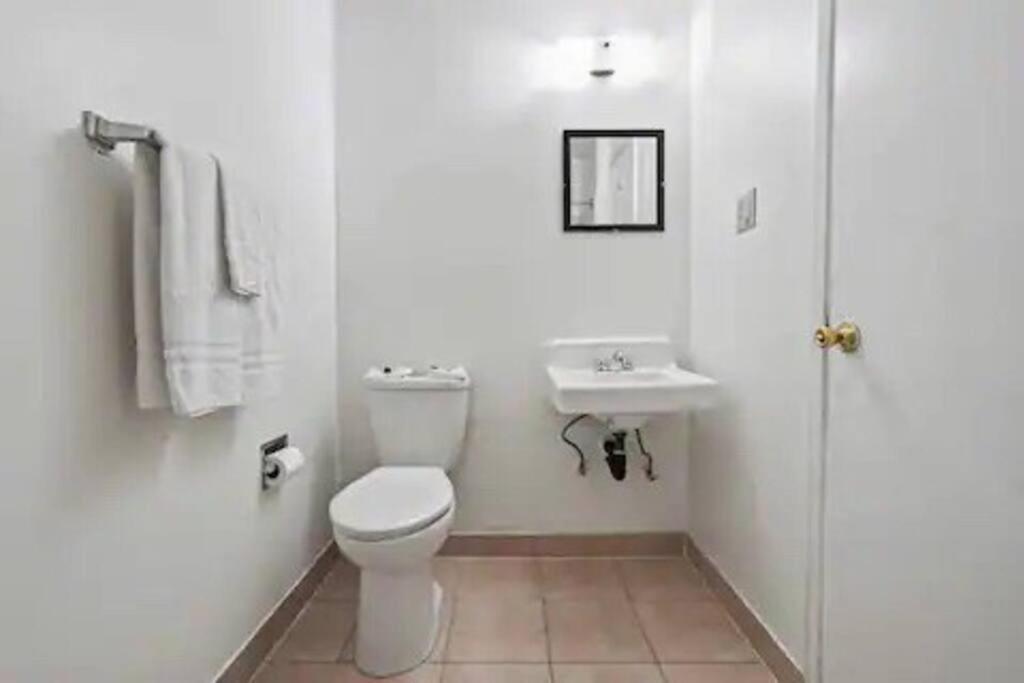 San Jose Vacations - Mission Peak Lodge - Property Image 2