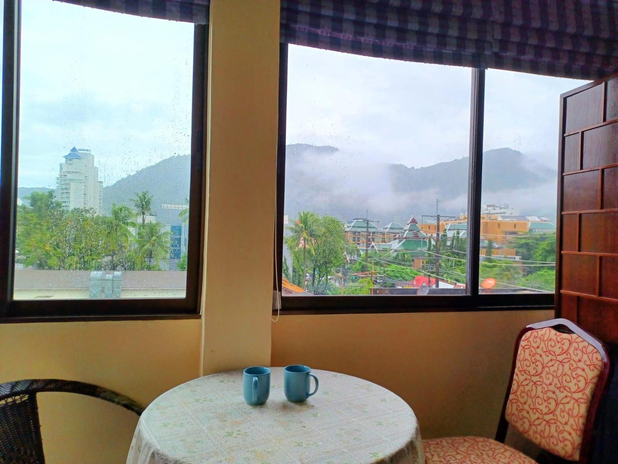 balcony