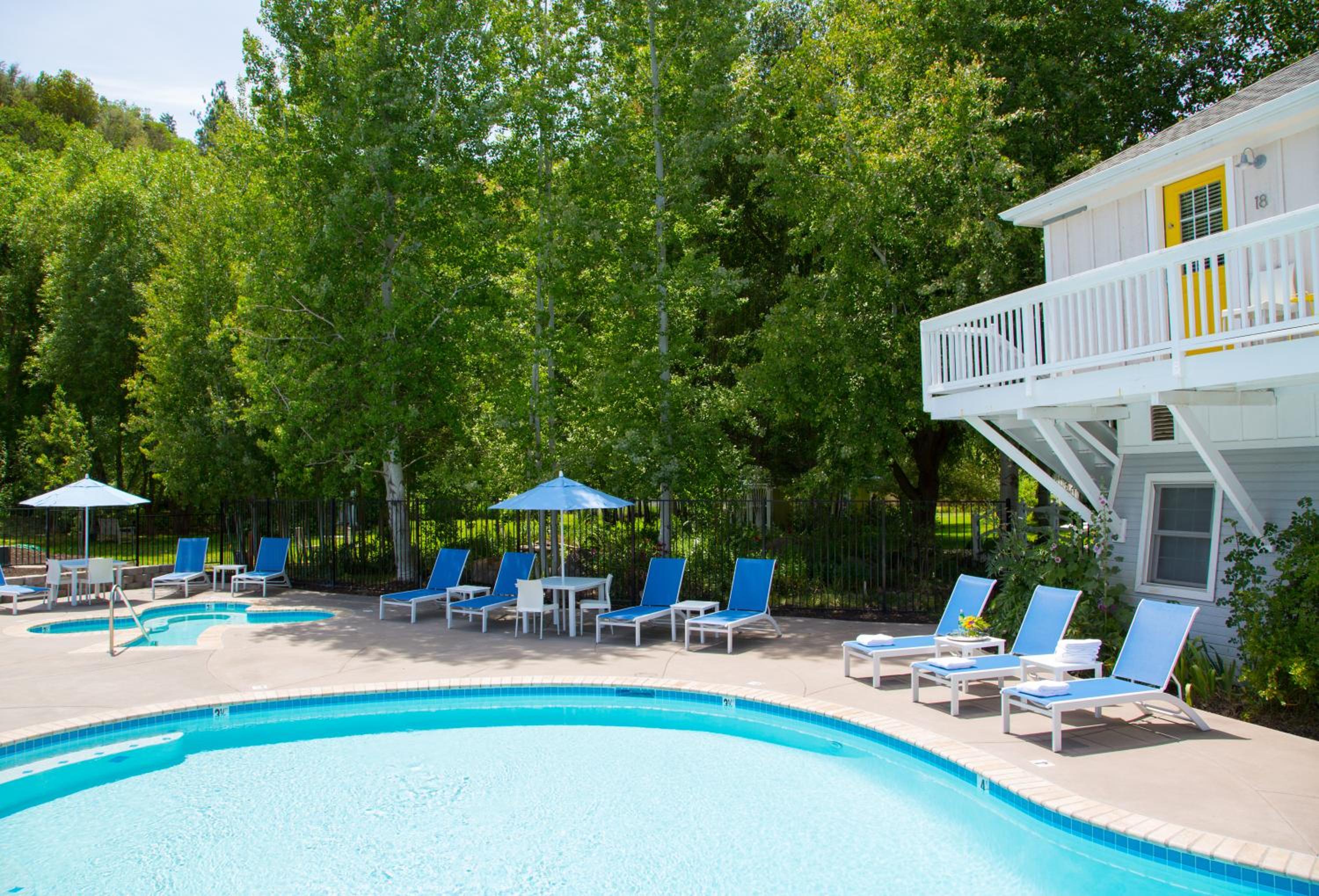 Ashland Vacations - Lithia Springs Resort - Property Image 18