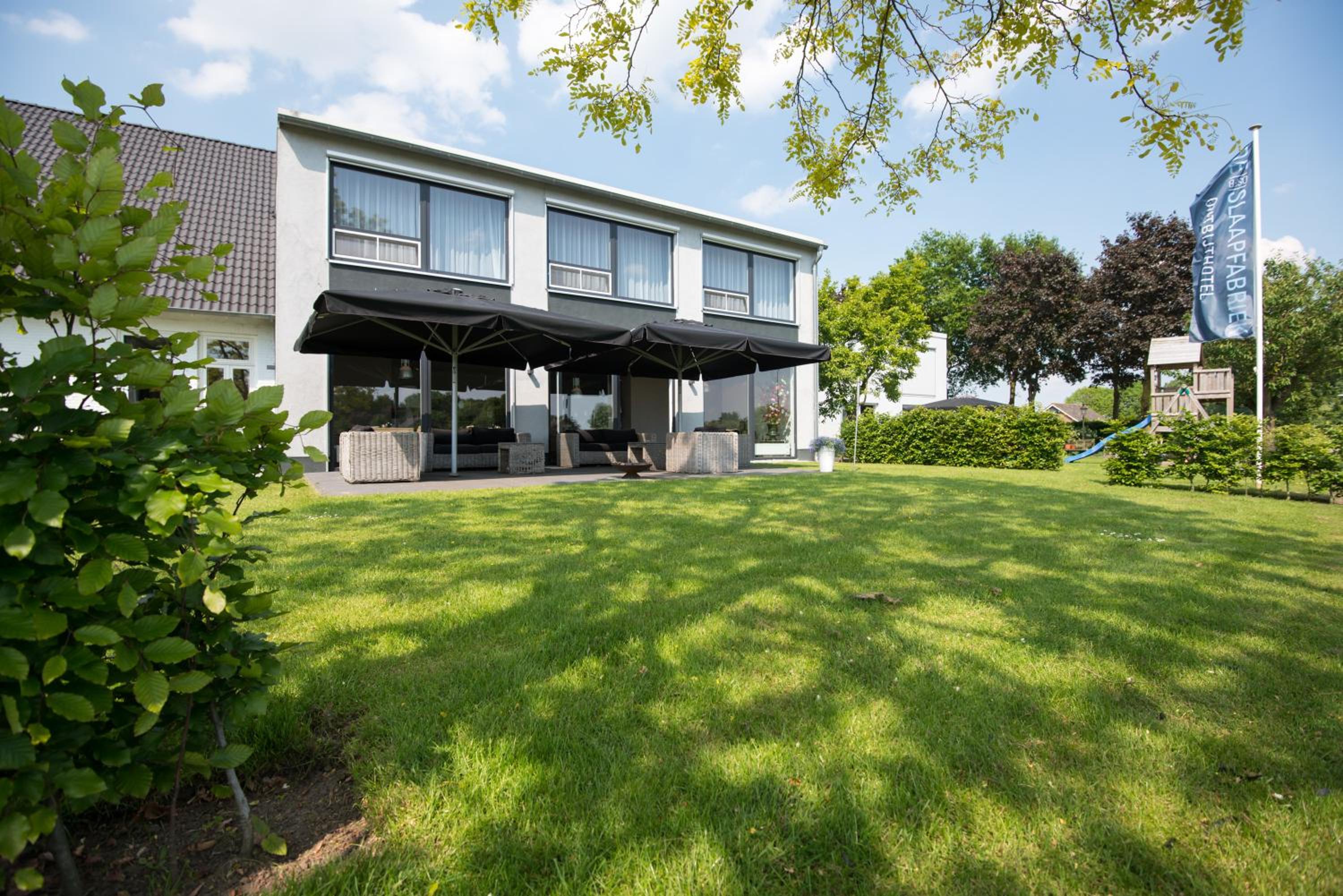 Hotel De Slaapfabriek vakantiehuis en trainingslocatie - Image 1