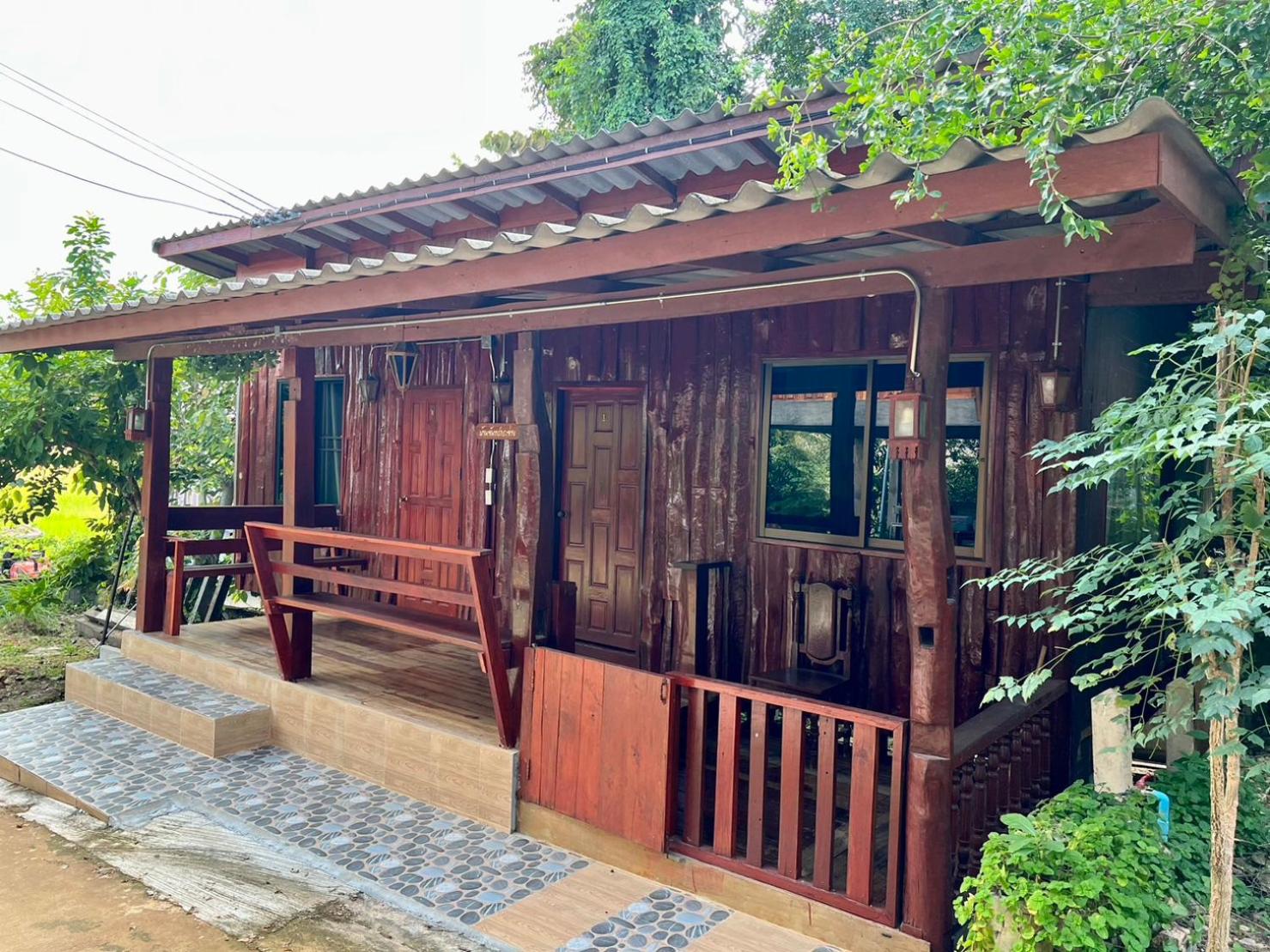 Settee Homestay