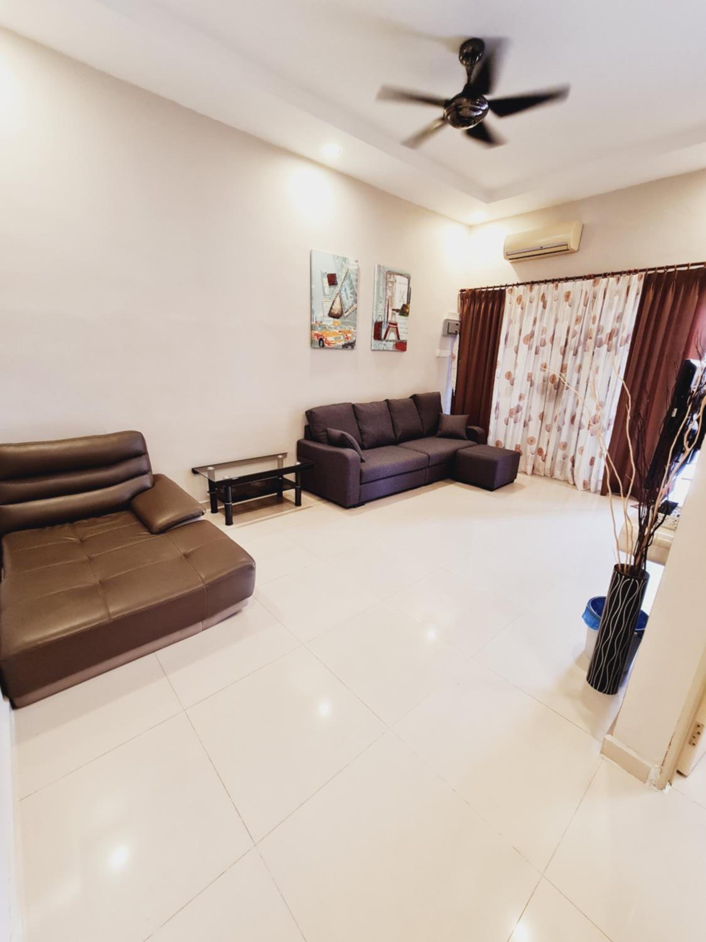 Air-home No135 Kampung Boyan, 3BR, 6pax Netflix view 2