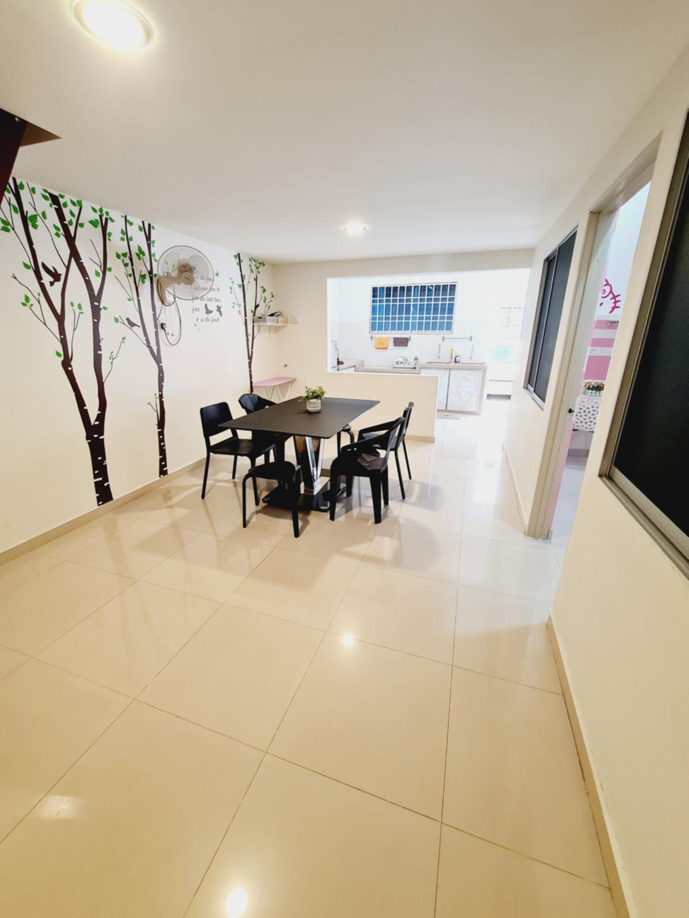 Air-home No135 Kampung Boyan, 3BR, 6pax Netflix photo 3