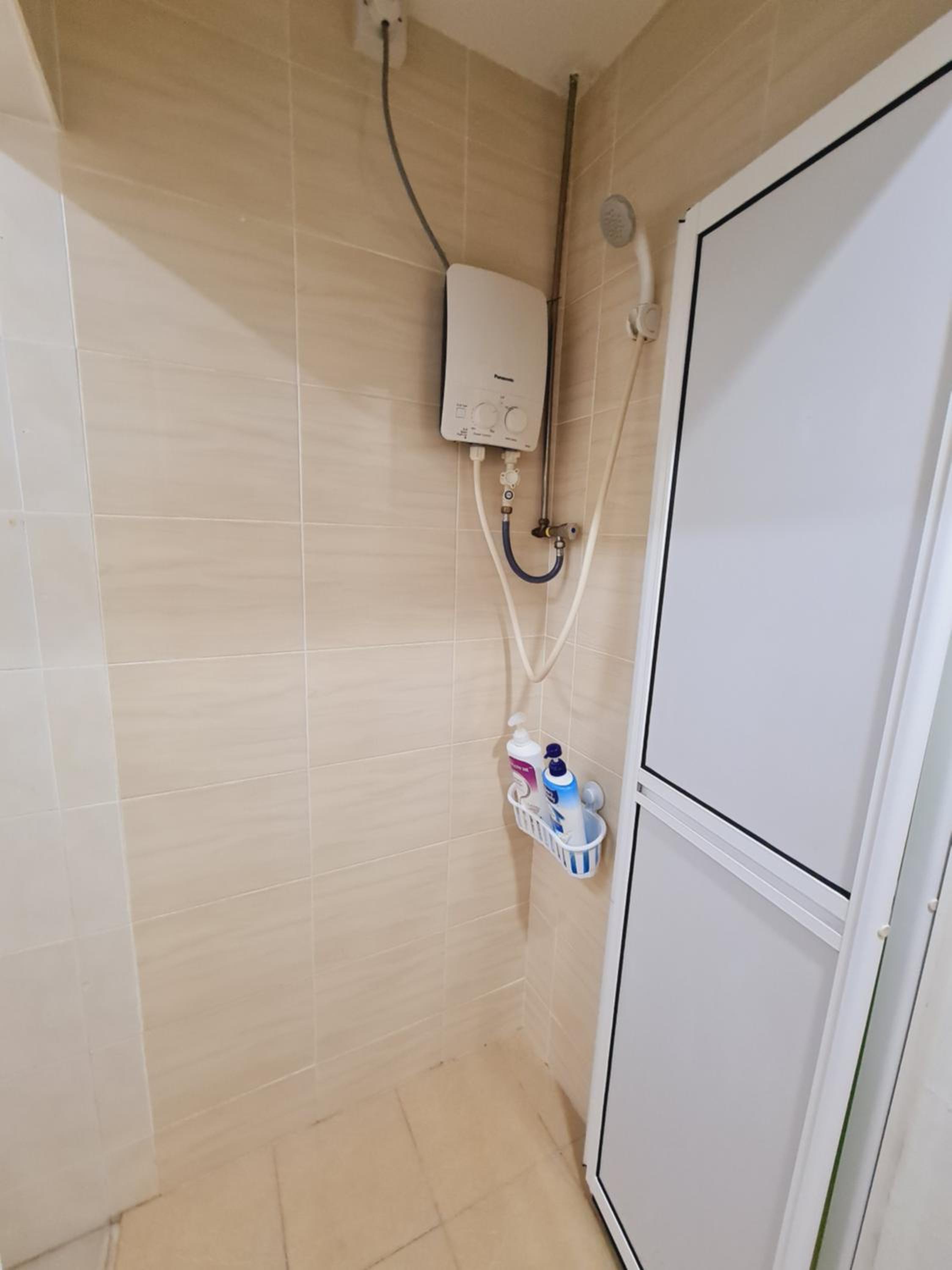 Air-home No135 Kampung Boyan, 3BR, 6pax Netflix photo 7