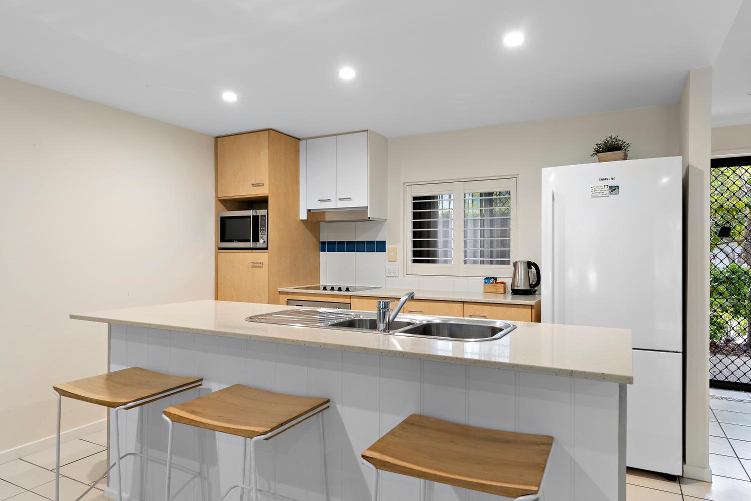 Tropical Retreat in 2 Bedroom Townhouse