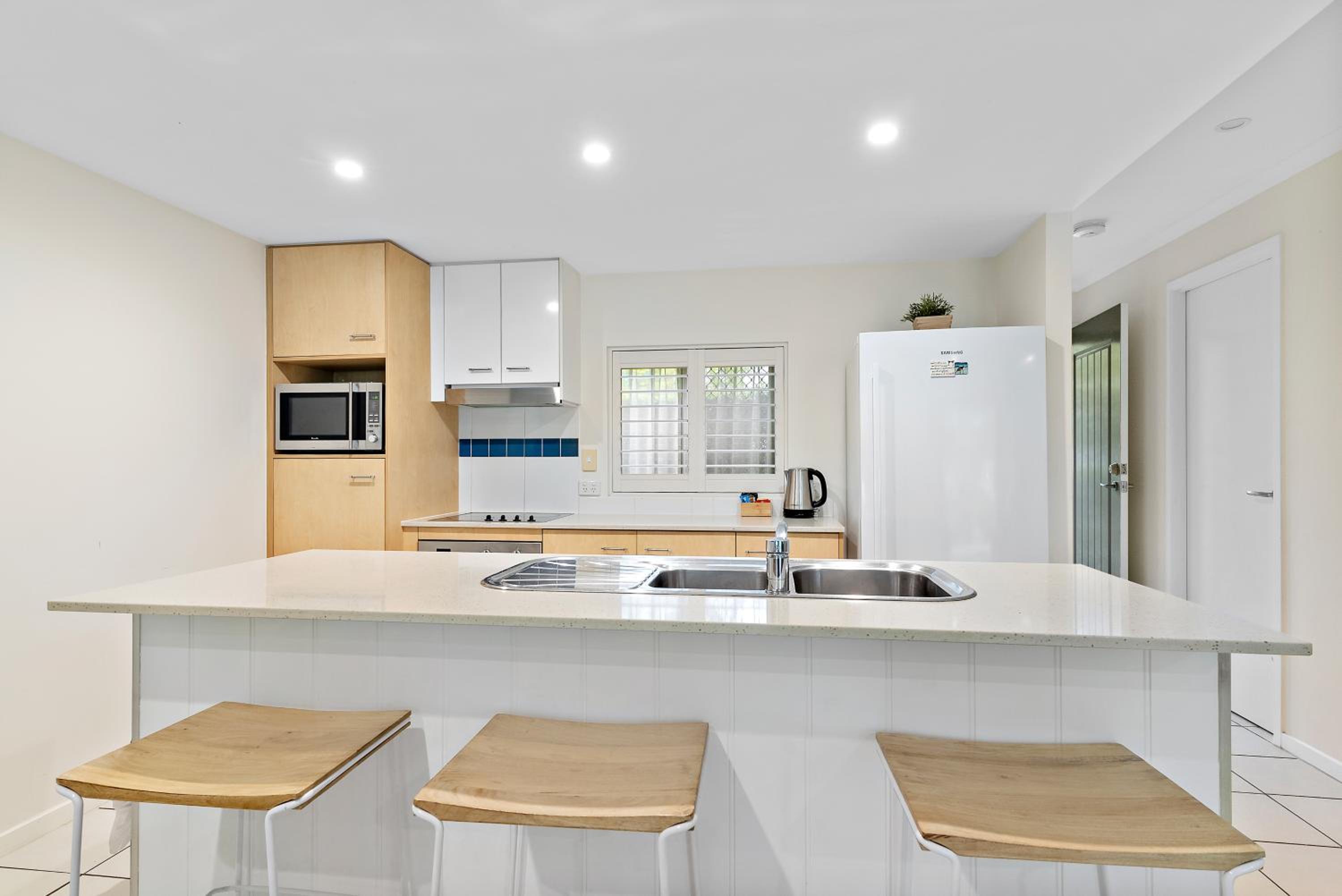 Tropical Retreat in 2 Bedroom Townhouse