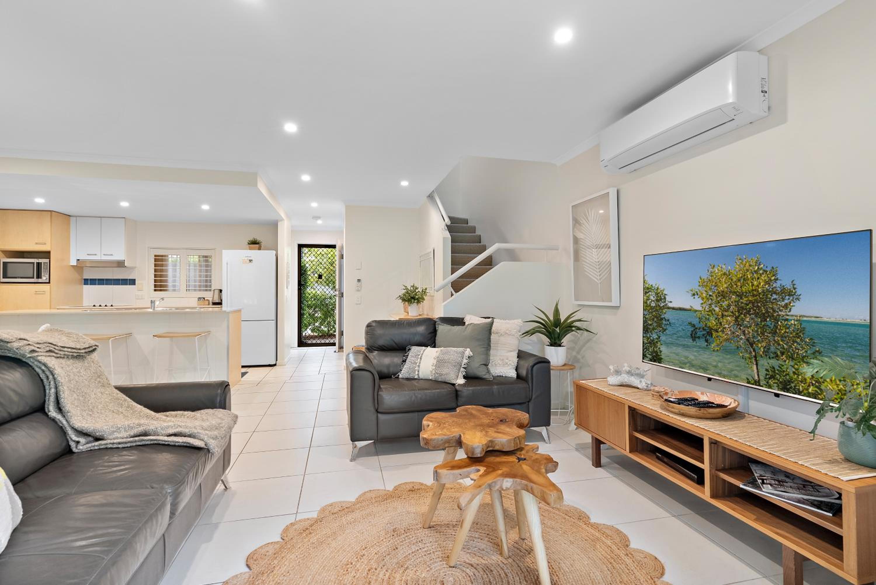 Tropical Retreat in 2 Bedroom Townhouse