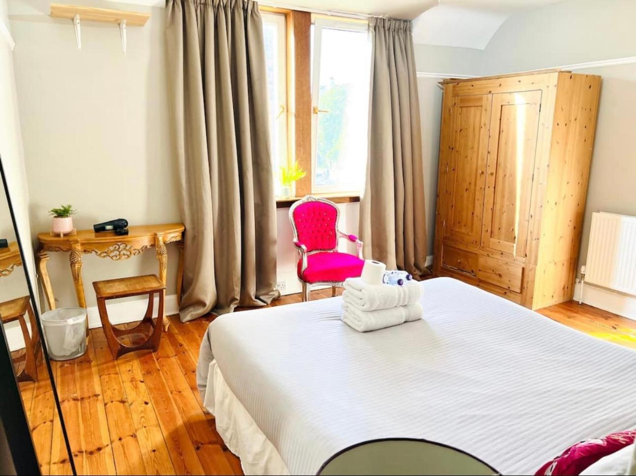LEITH WALK VILLA budget guest house view 4