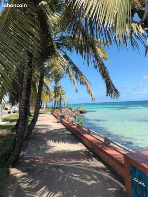 Gîte Tropicool, Votre havre de paix à Sainte-Anne view 4