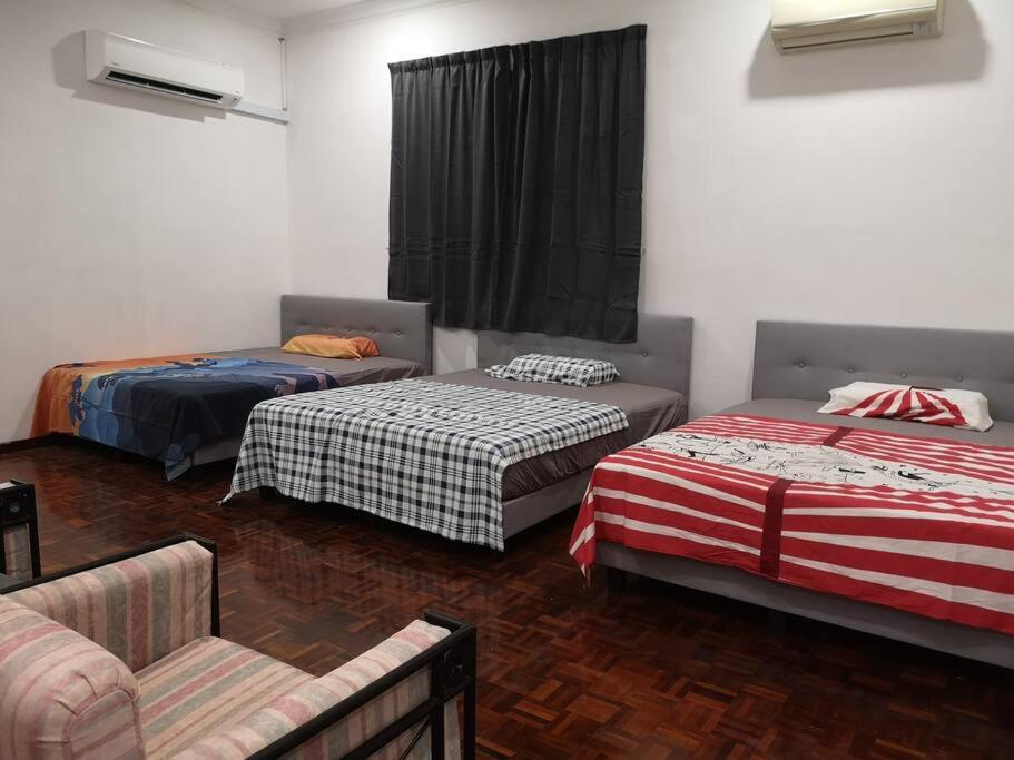 Jb City 5 Bedroom semi-d Near ksl,mid valley ,berjaya waterfront