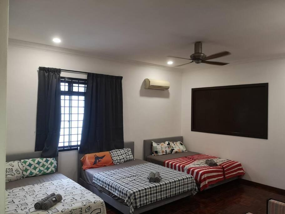 Jb City 5 Bedroom semi-d Near ksl,mid valley ,berjaya waterfront
