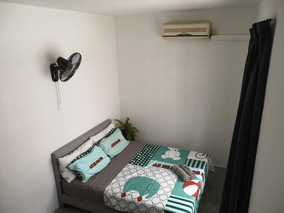 Jb City 5 Bedroom semi-d Near ksl,mid valley ,berjaya waterfront