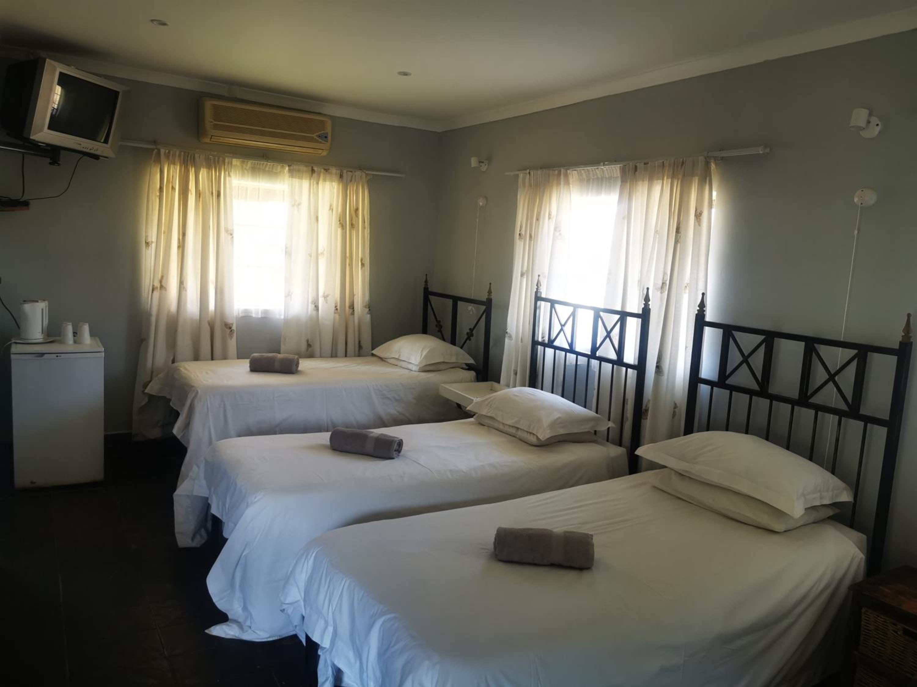 Sha-henné's Guesthouse view 5