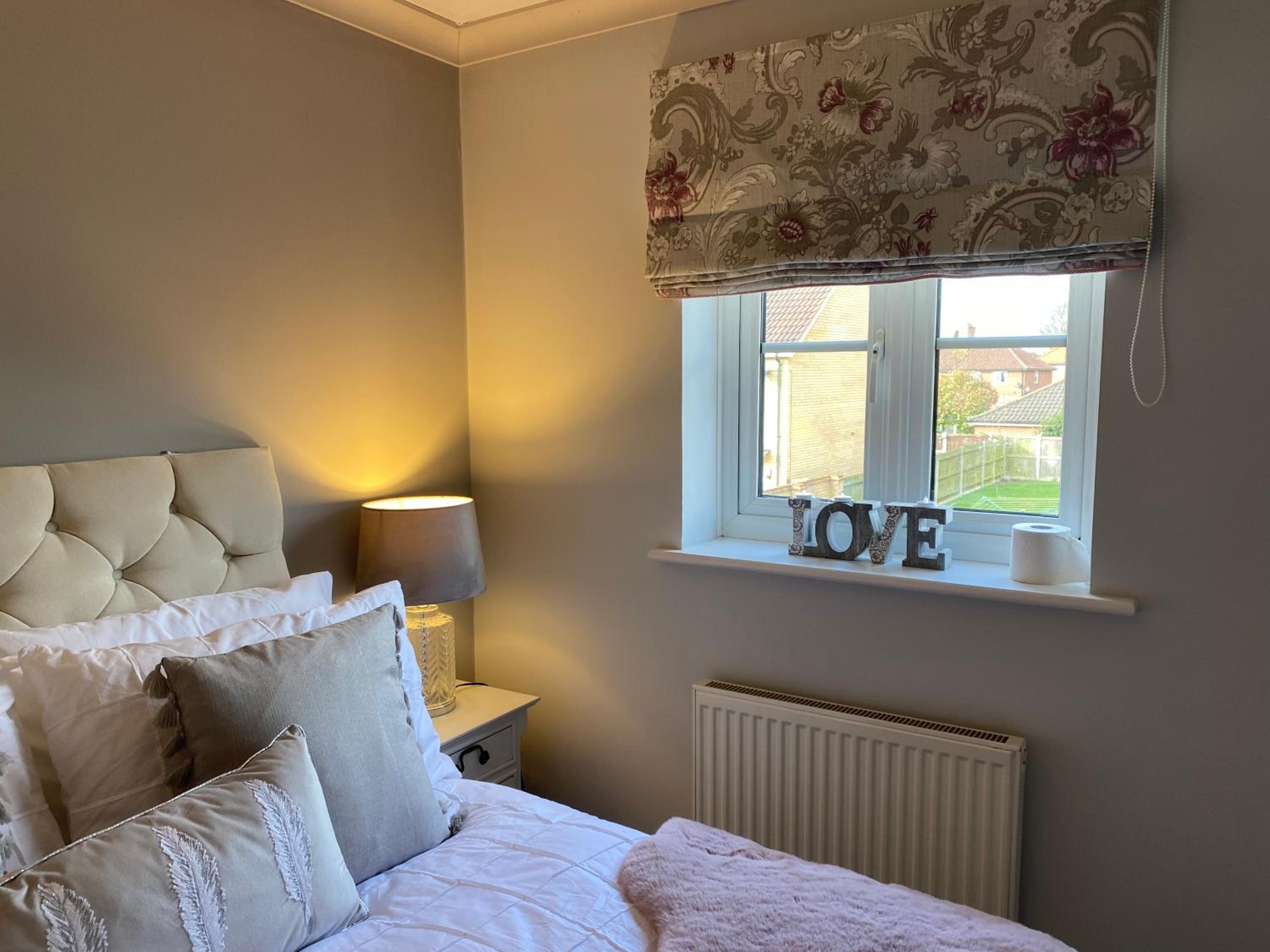 Modern house easy access Norwich city and broads
