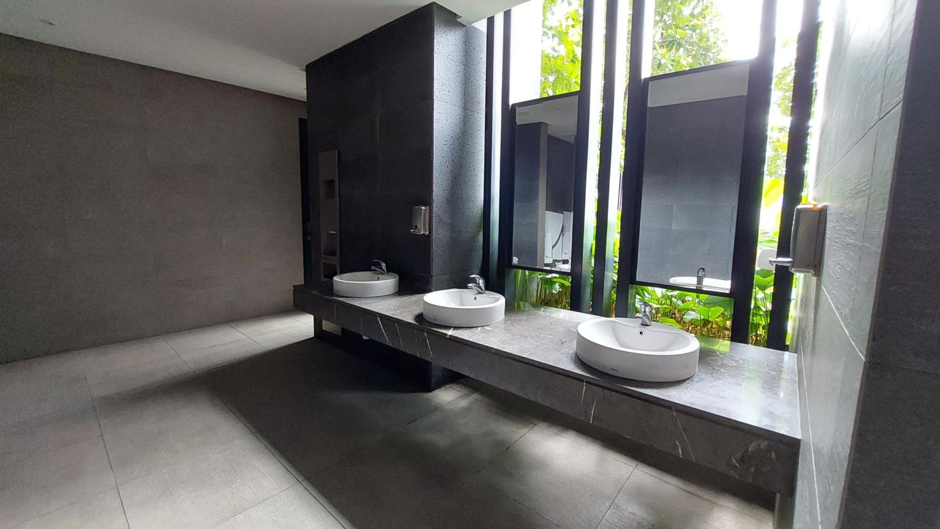 Anggun Presidential Suites