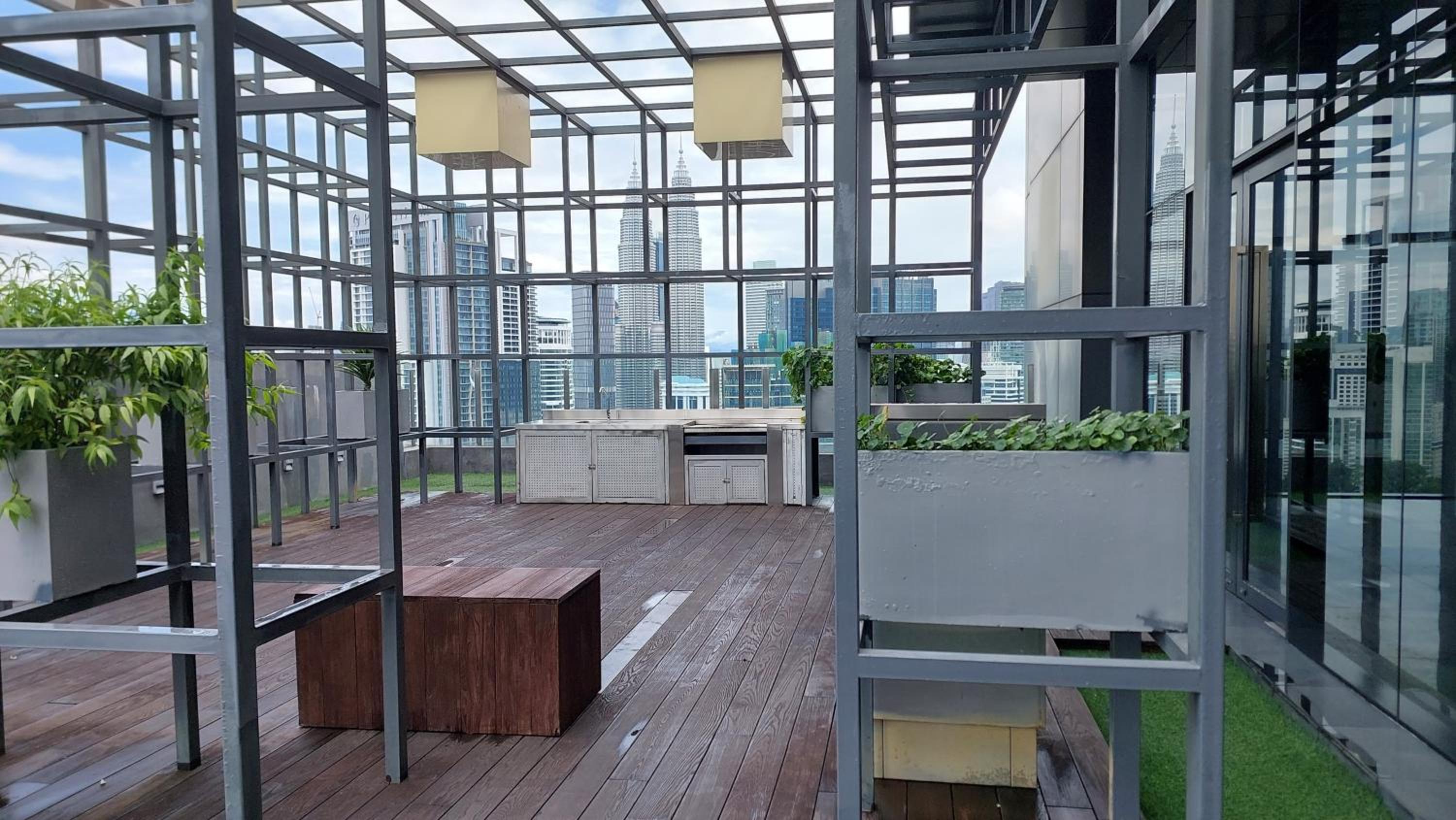 Anggun Presidential Suites