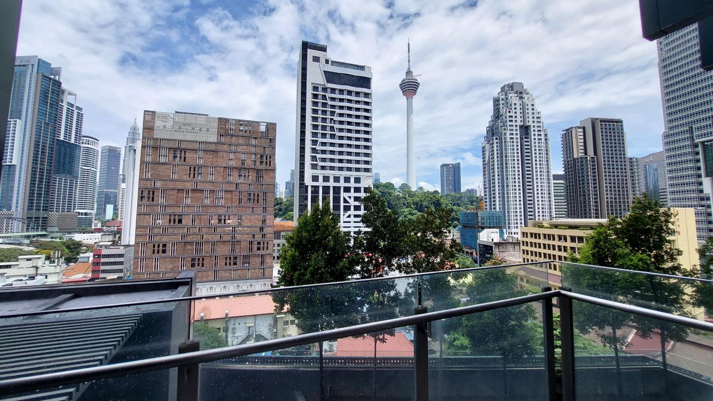 Anggun Presidential Suites