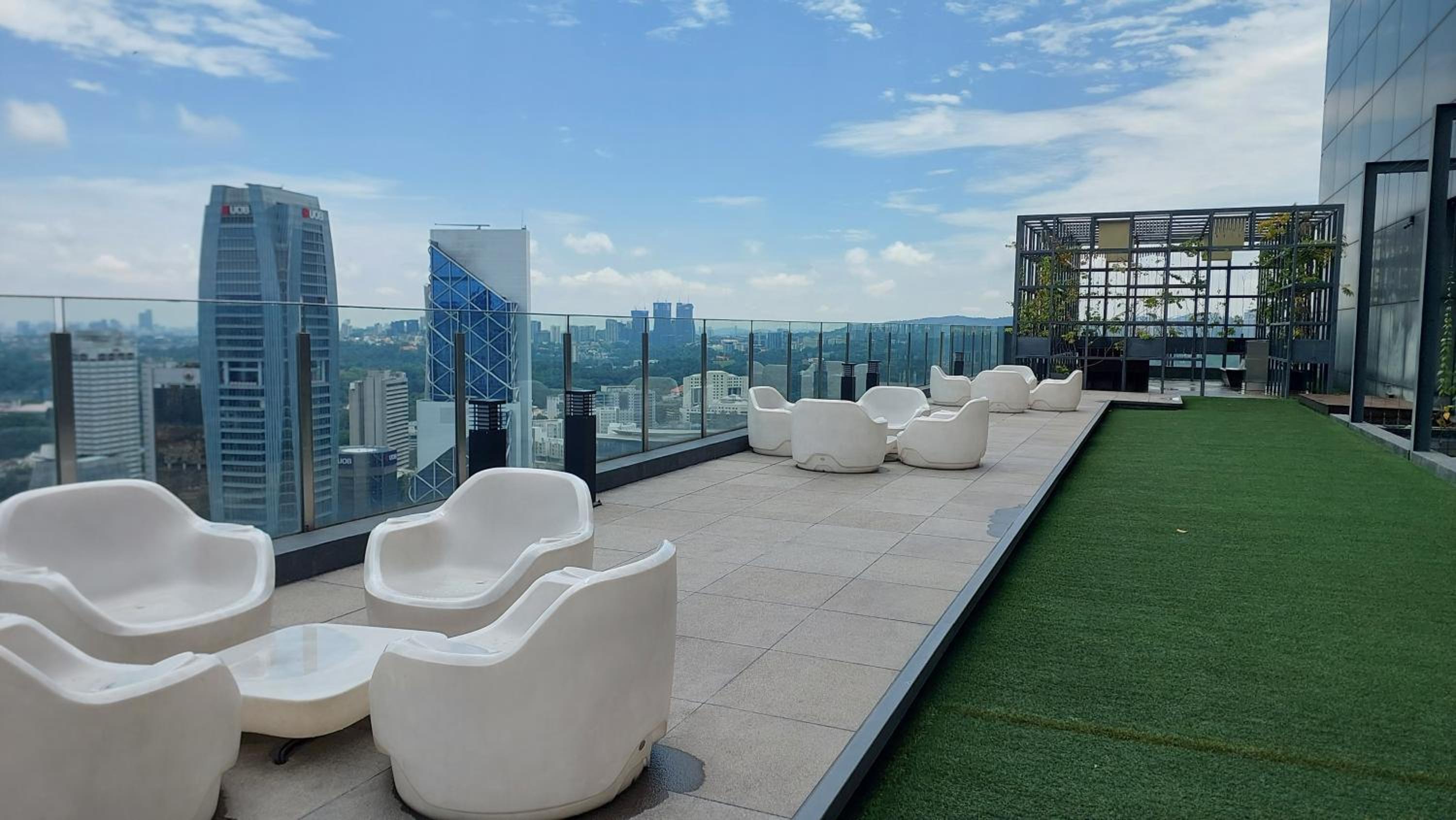 Anggun Presidential Suites