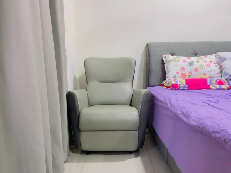 Double Storey Sweet Home 12pax @ Puncak Alam photo 5