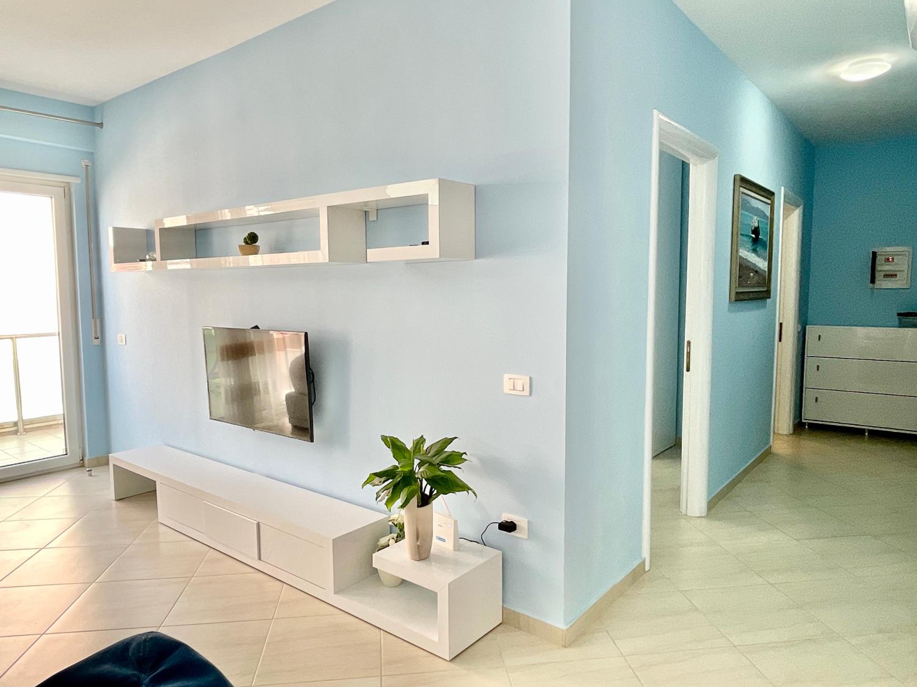 SEA SIDE SUITE