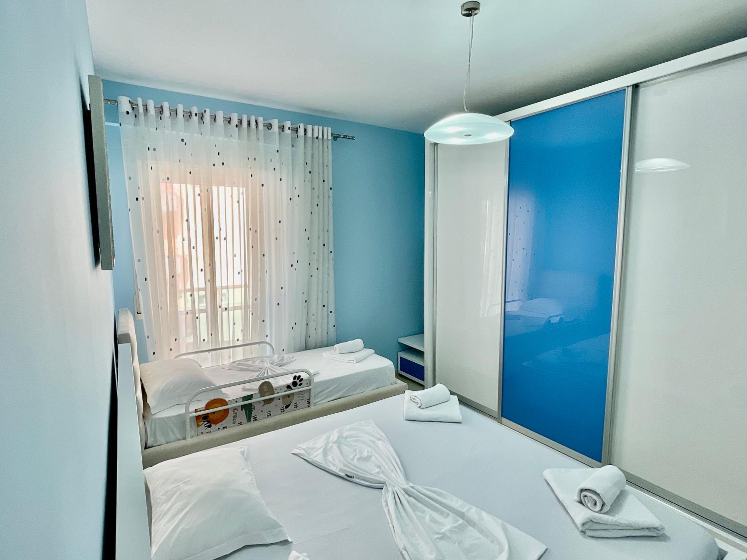 SEA SIDE SUITE