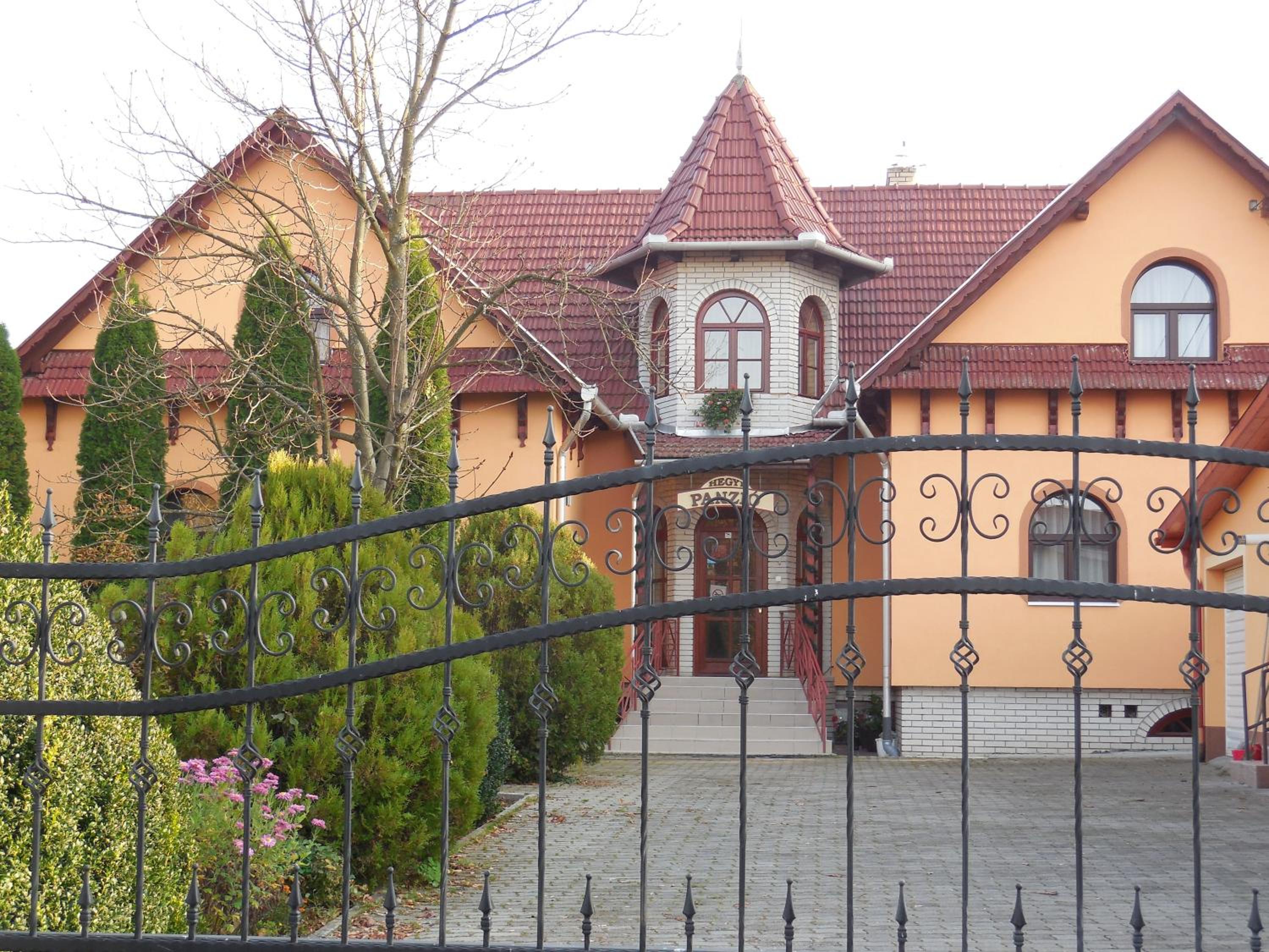 Photo 32