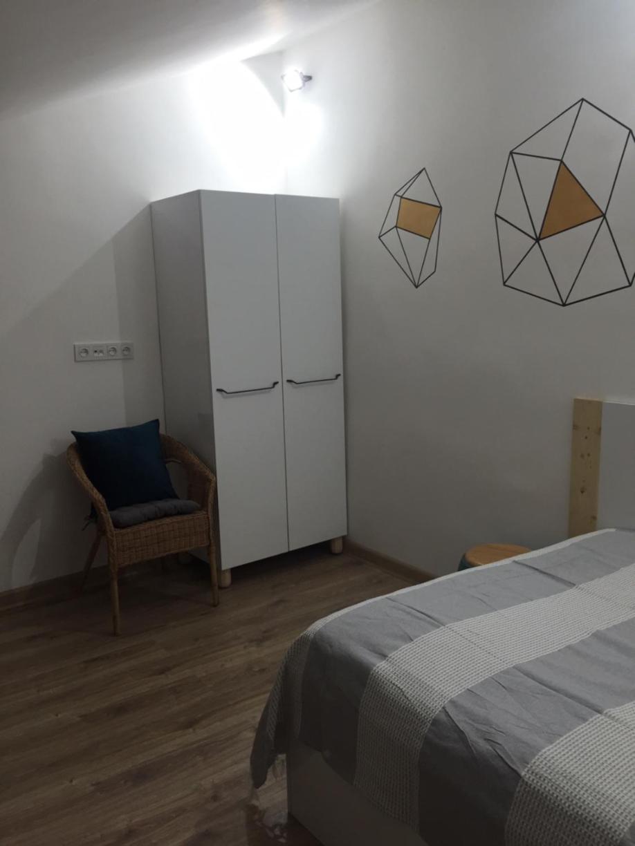 apartment 7