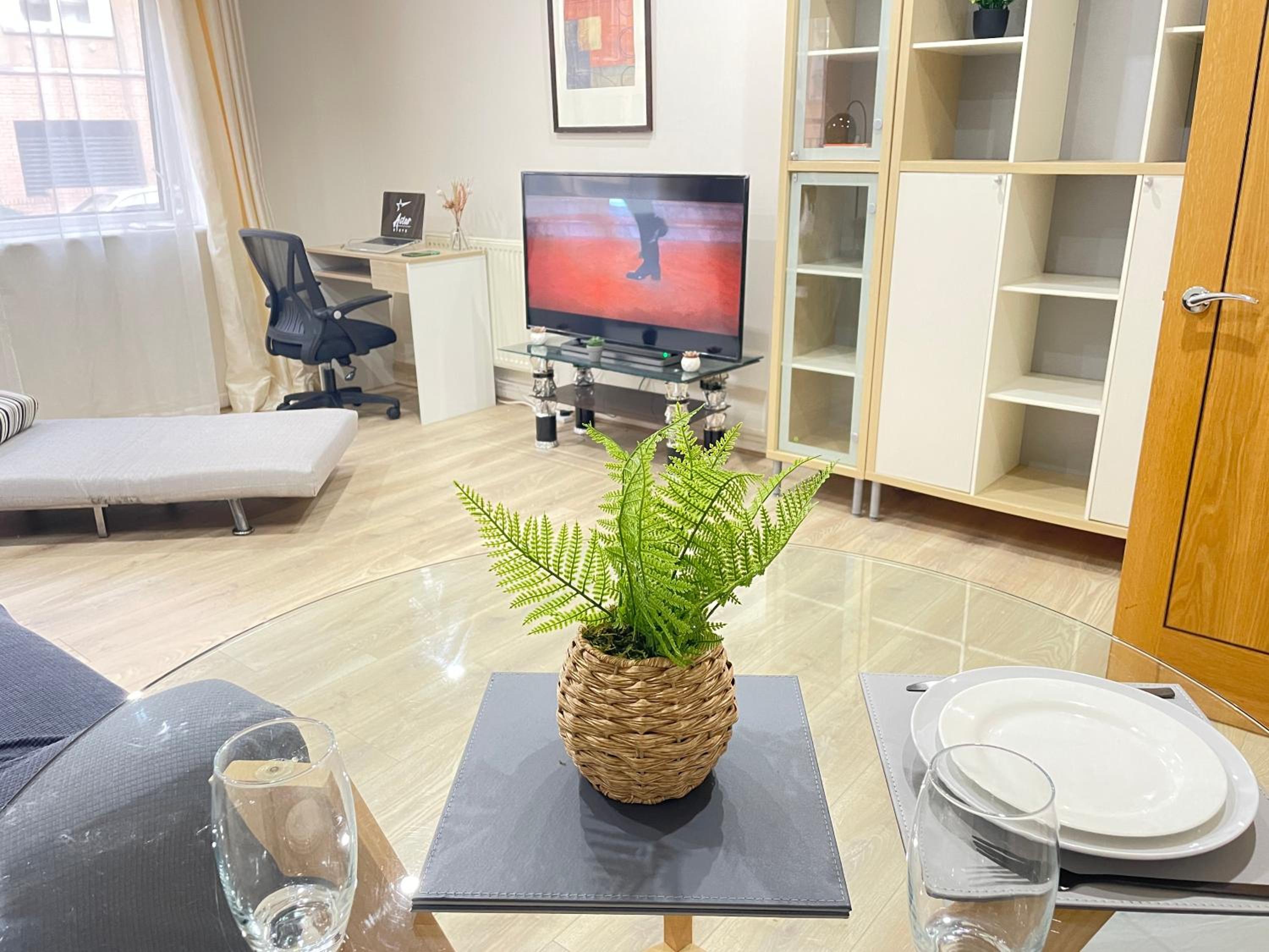 Canary Wharf O2 Arena Flat with Parking & Balcony
