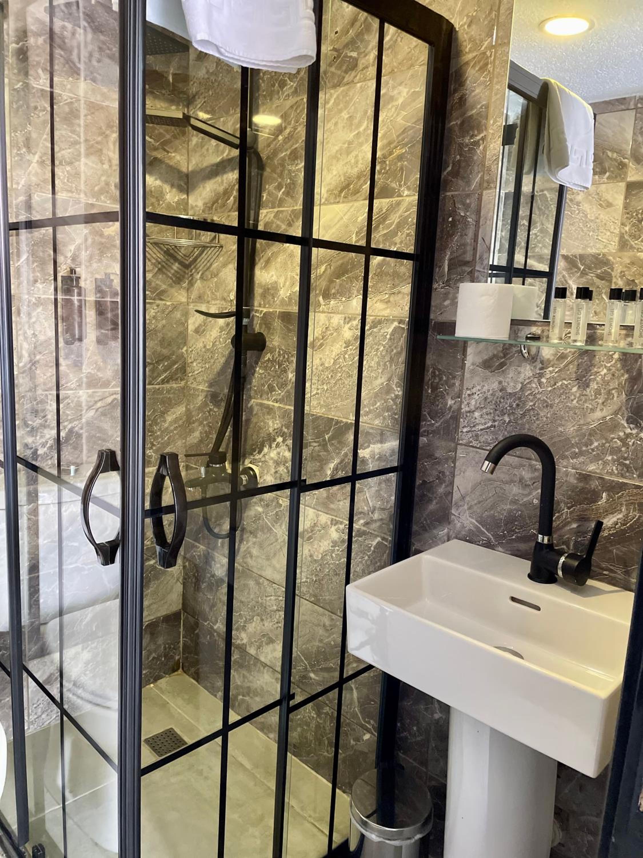 Mates Port Otel - Image 18