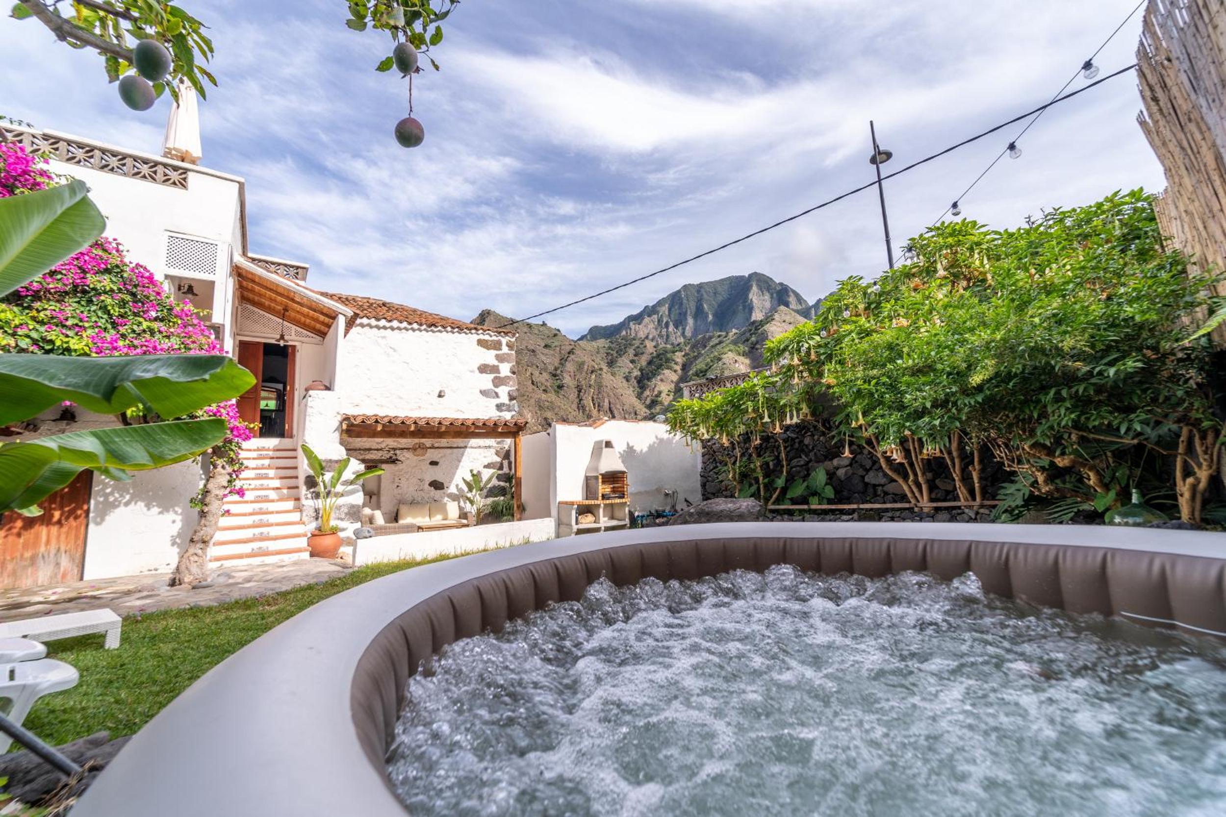 Hotel Casa Buganvilla - Image 1