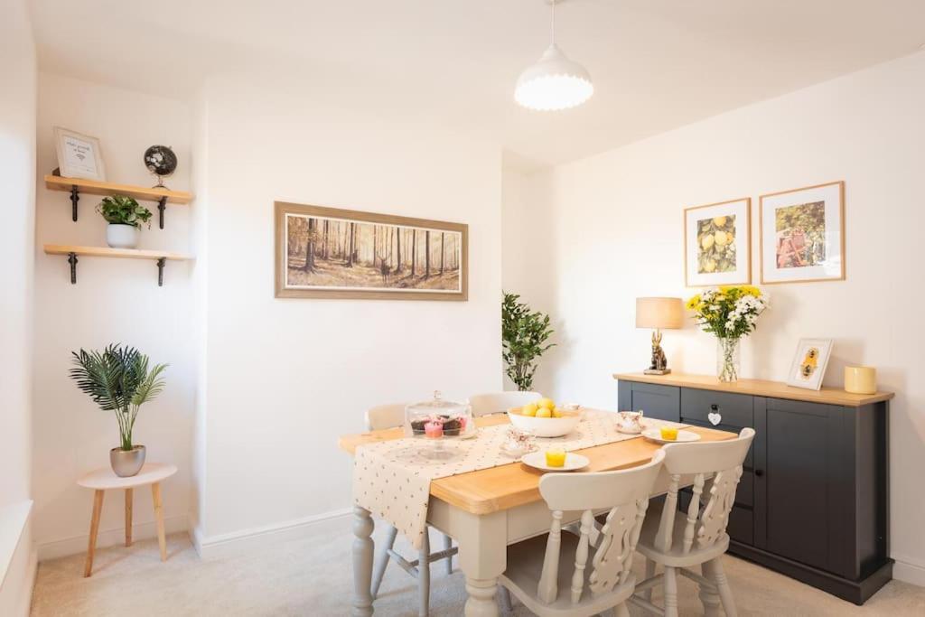 *Brand New* Lemon Tree Cottage view 4
