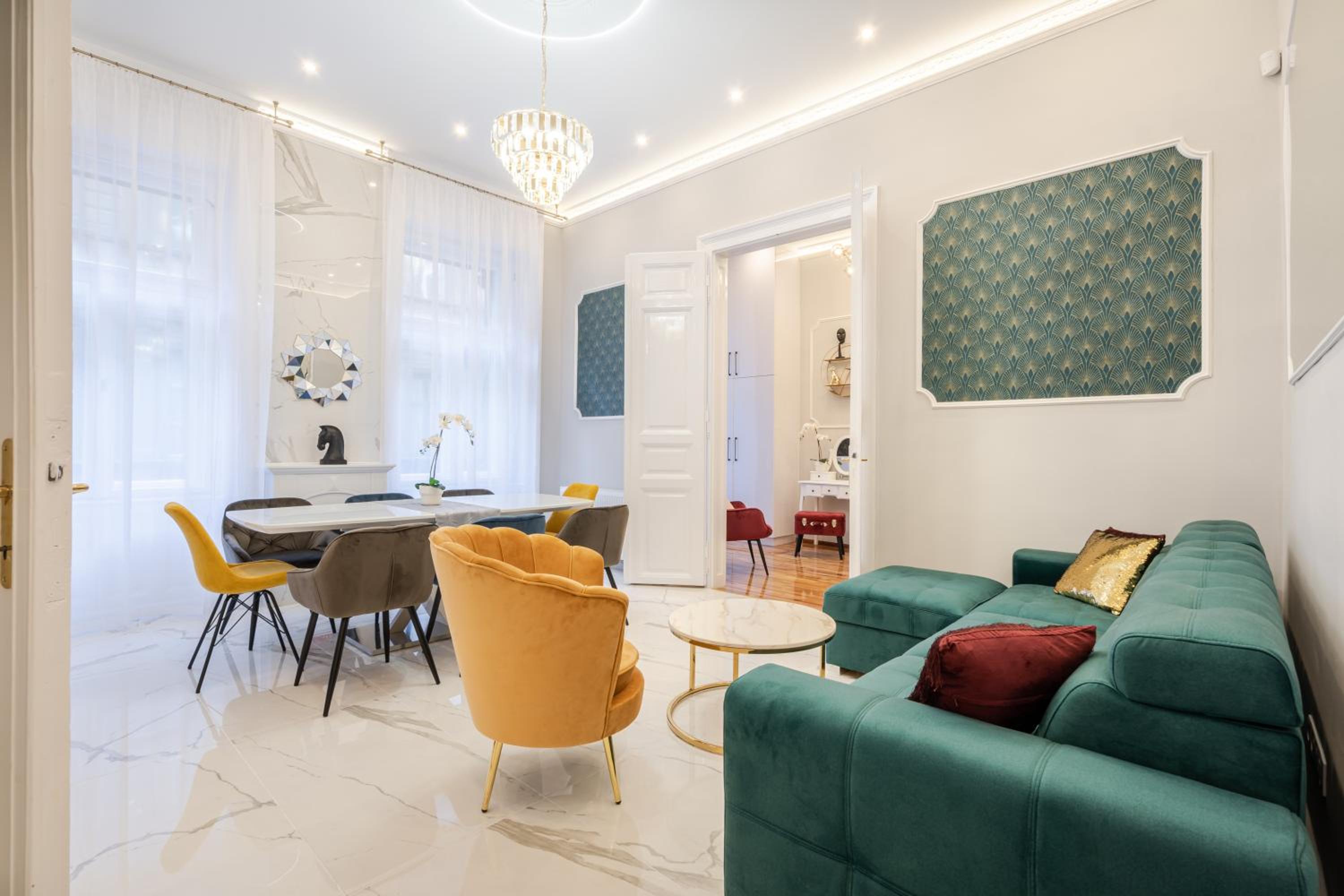 Premium Art Deco Apartment at Broadway // 4BDR & 3BR view 3