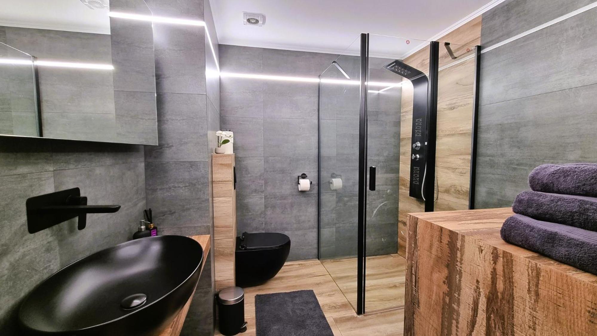 Diamond Luxury Apartment