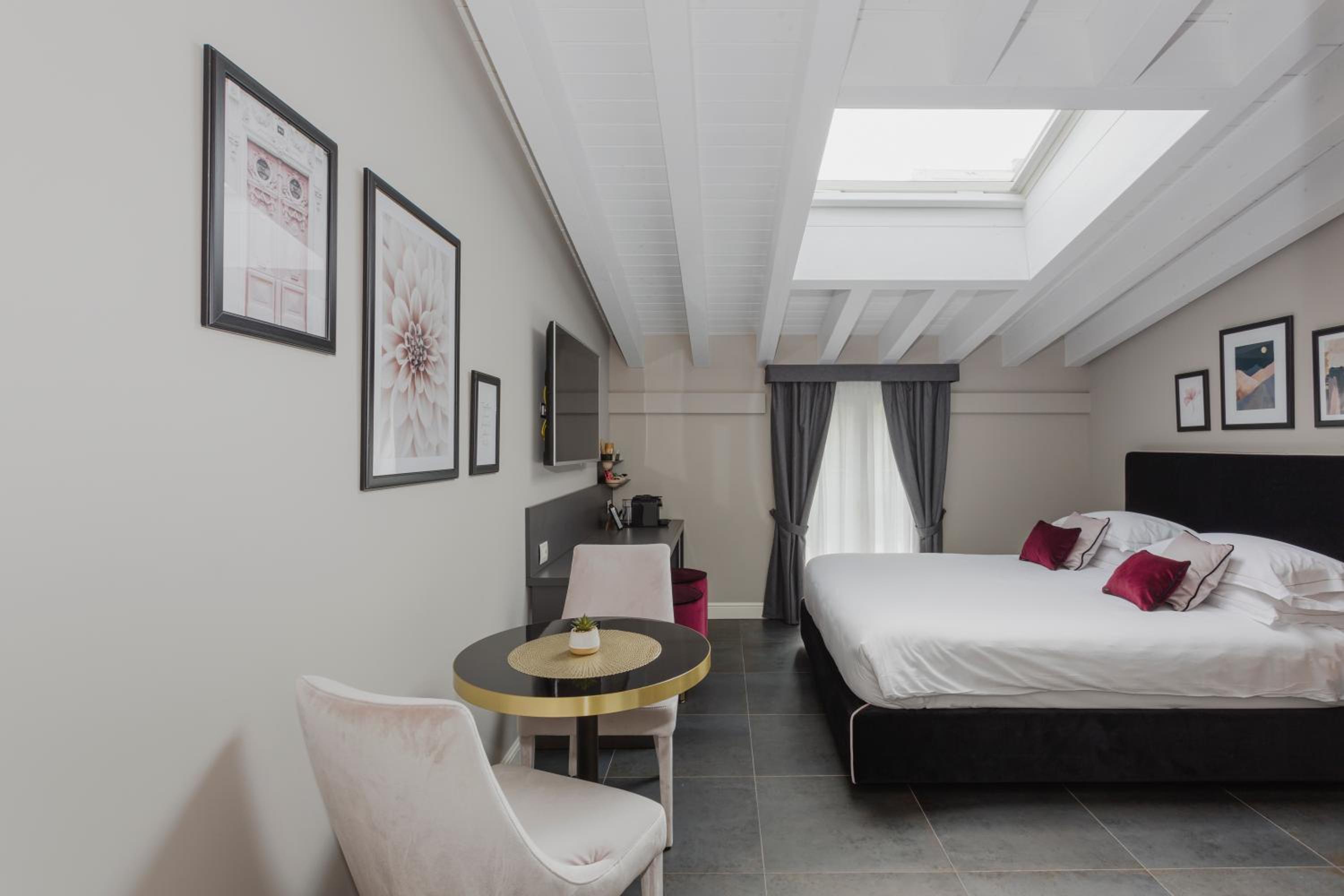 Santarella Guest House