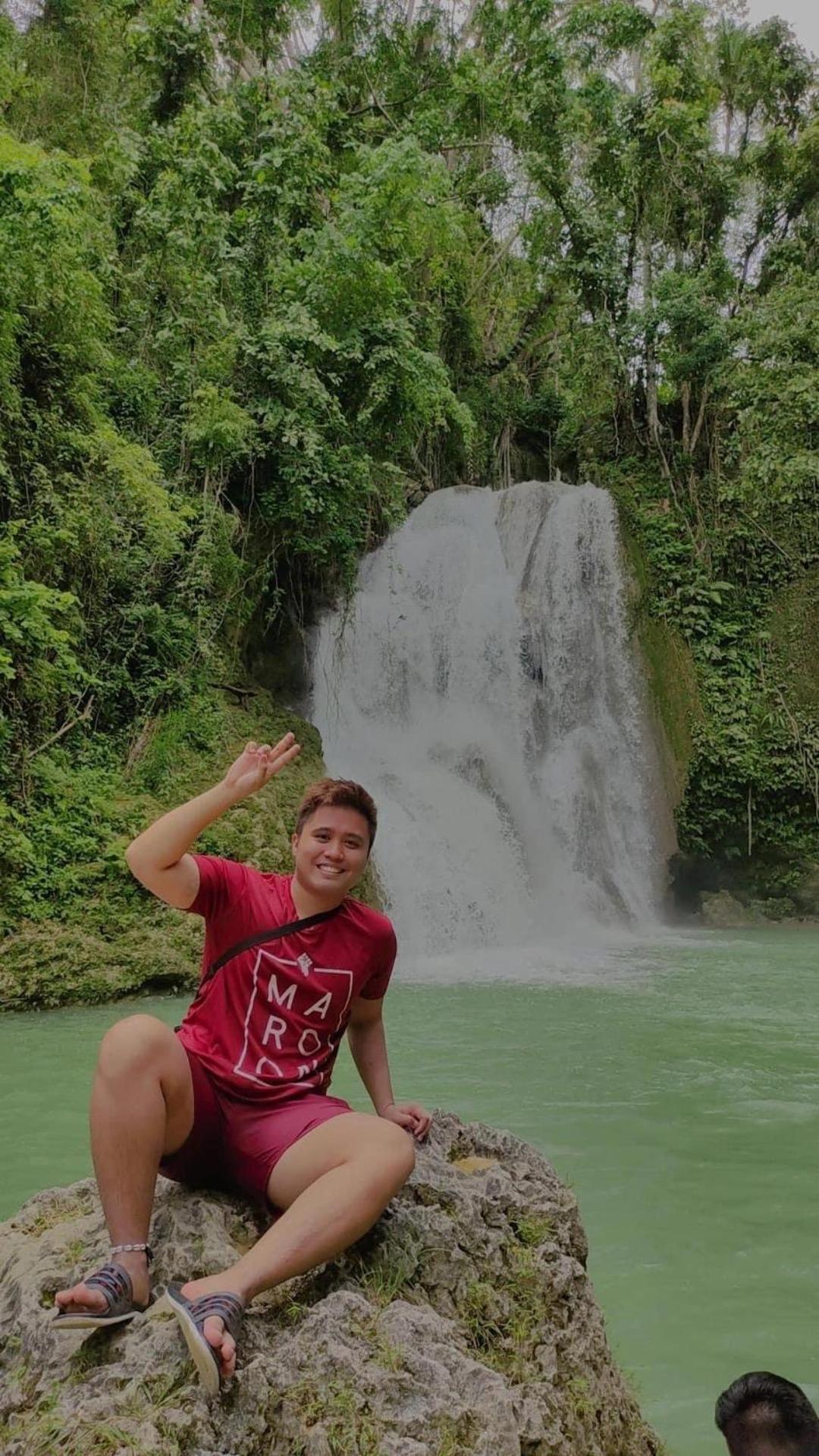 Check out this beautiful 5 bed villa with pool!! view 3