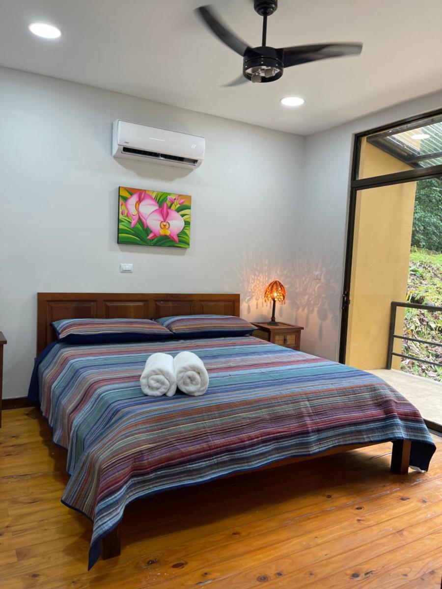 Private 5 Bedroom Home with Pool! view 3