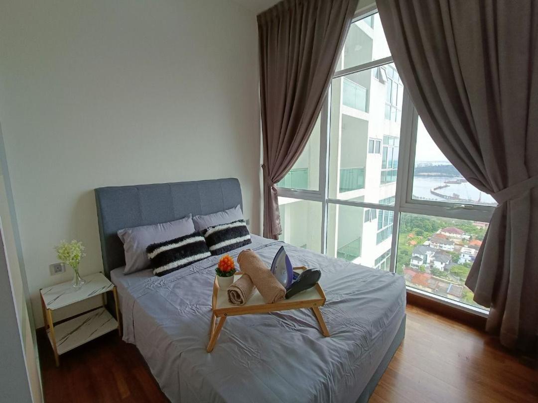 Paragon Suite Homestay by Antlerzone