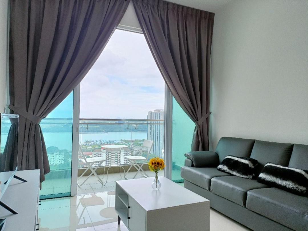 Paragon Suite Homestay by Antlerzone