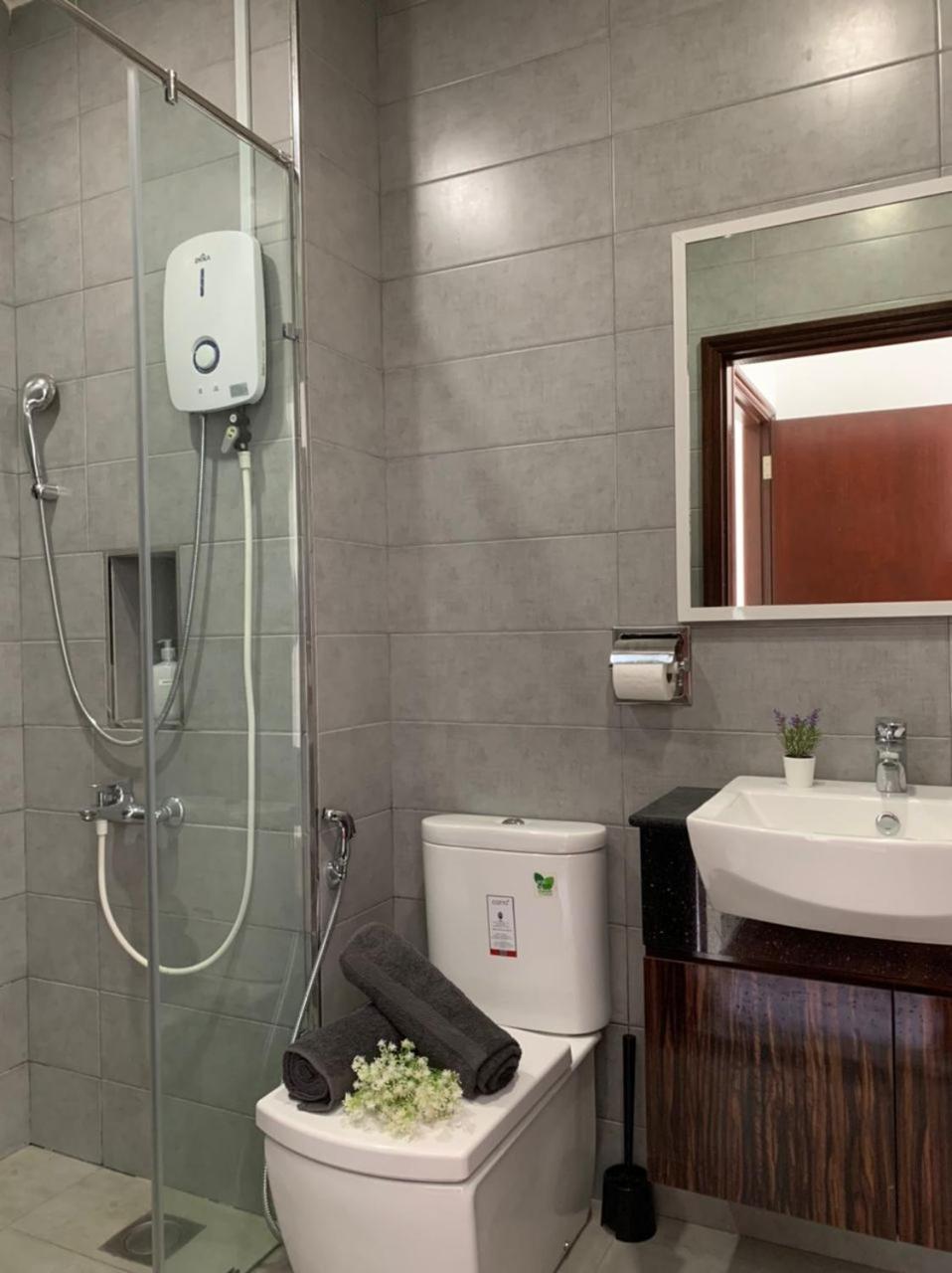 Paragon Suite Homestay by Antlerzone