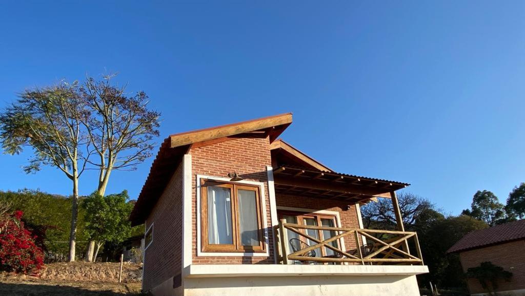 Chalés Villa Serrinha - Chalé 01