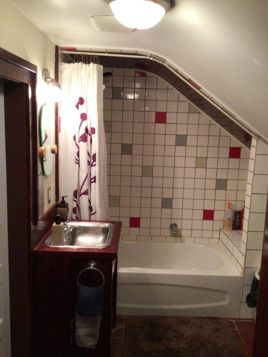 Nisku Guest House