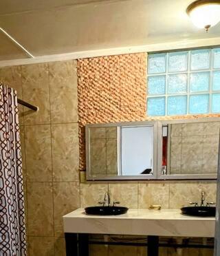 Edwards Guesthouse