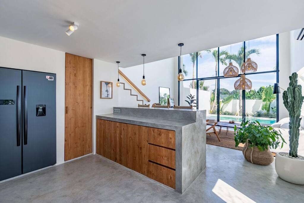 Villa Vybe - Incredible 1BR Designer Villa in Pererenan! view 3